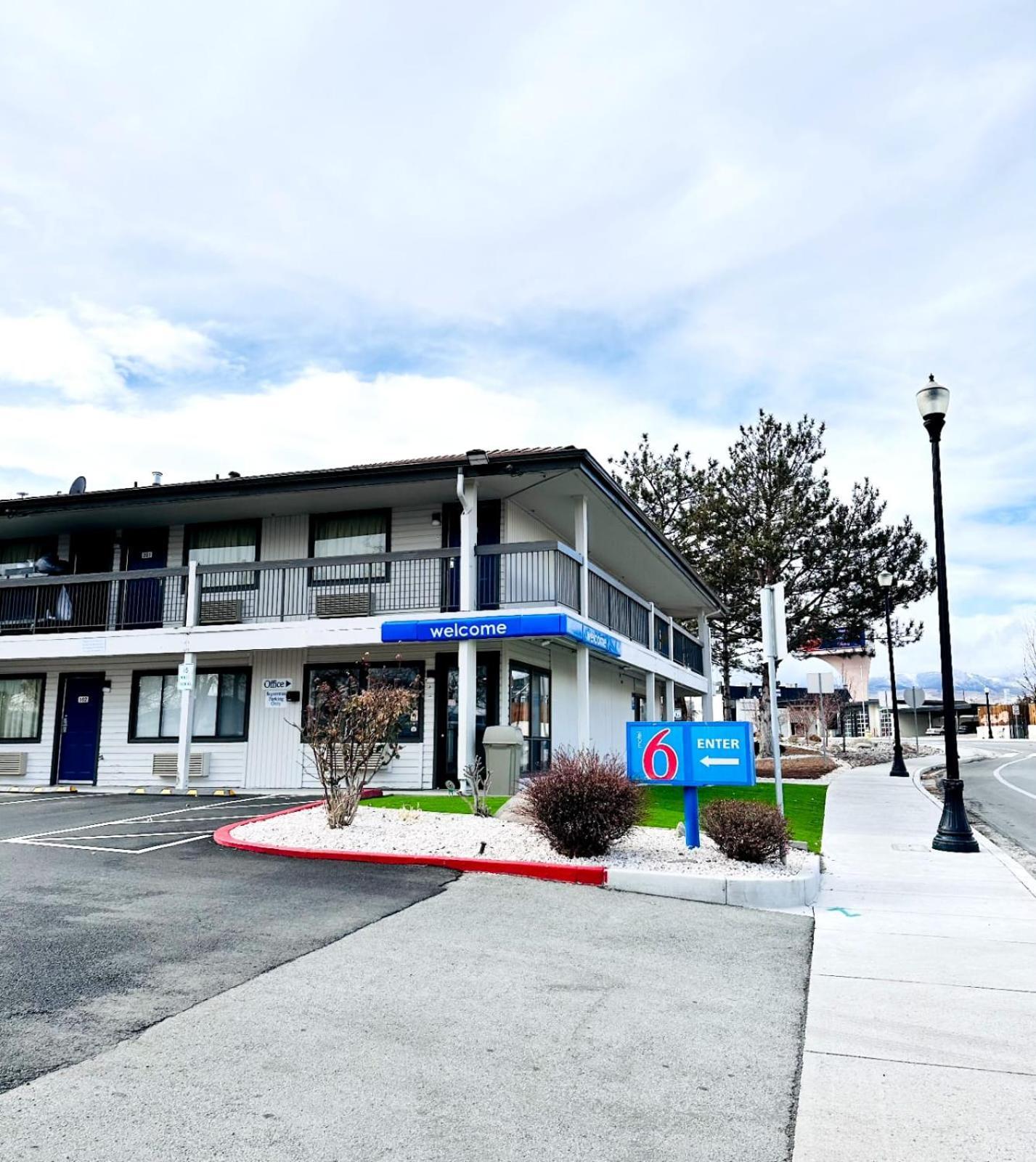 Motel 6-Sparks, Nv - Airport - 스팍스 외부 사진