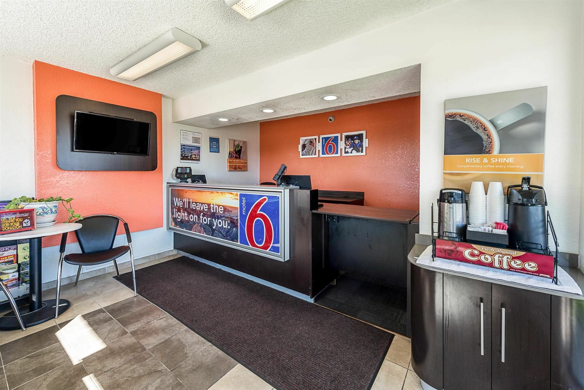 Motel 6-Sparks, Nv - Airport - 스팍스 외부 사진