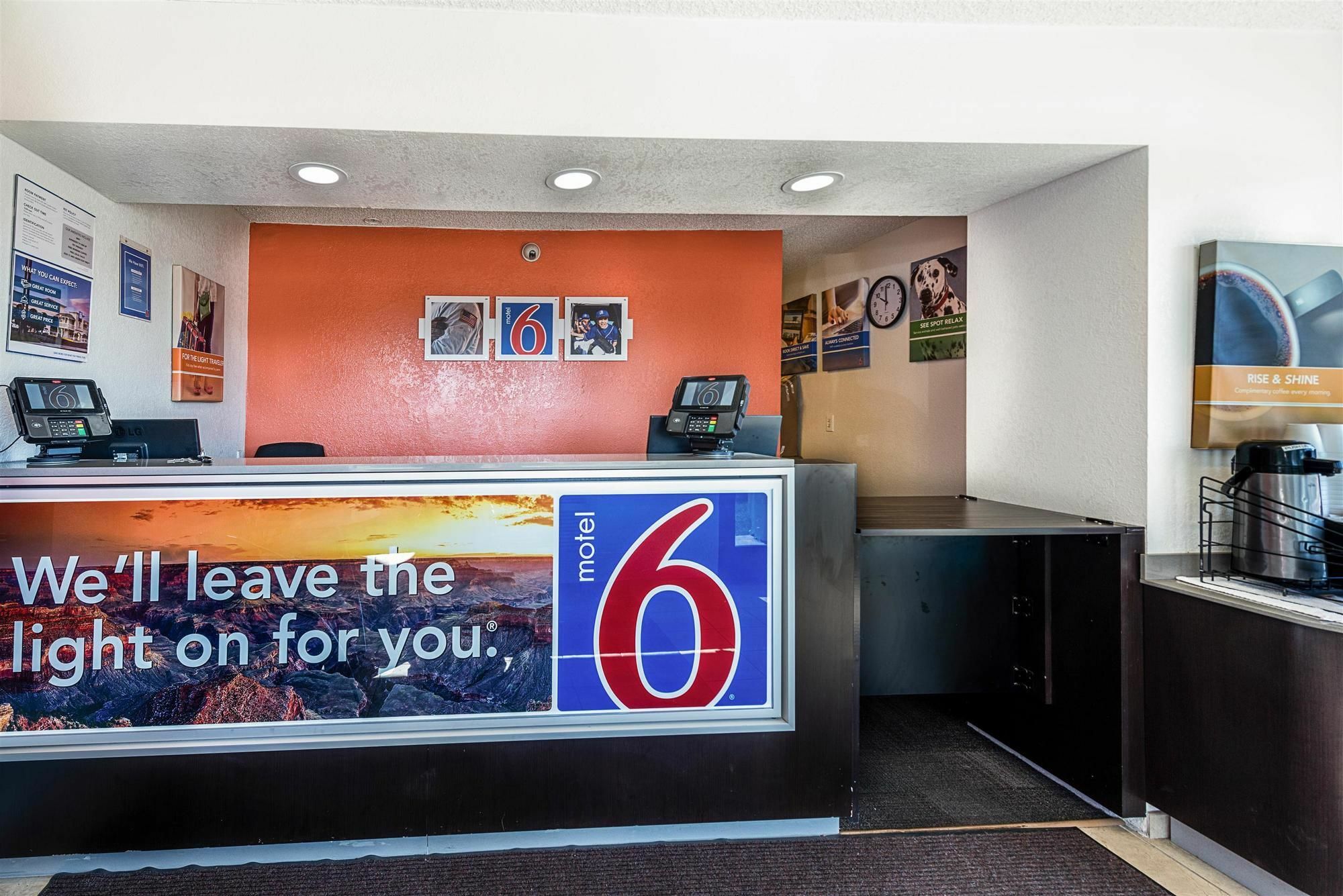 Motel 6-Sparks, Nv - Airport - 스팍스 외부 사진