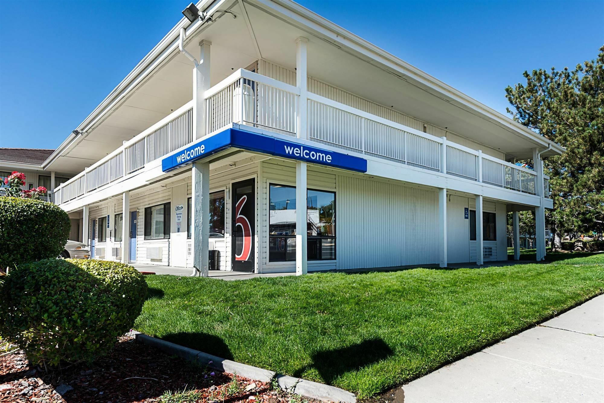 Motel 6-Sparks, Nv - Airport - 스팍스 외부 사진
