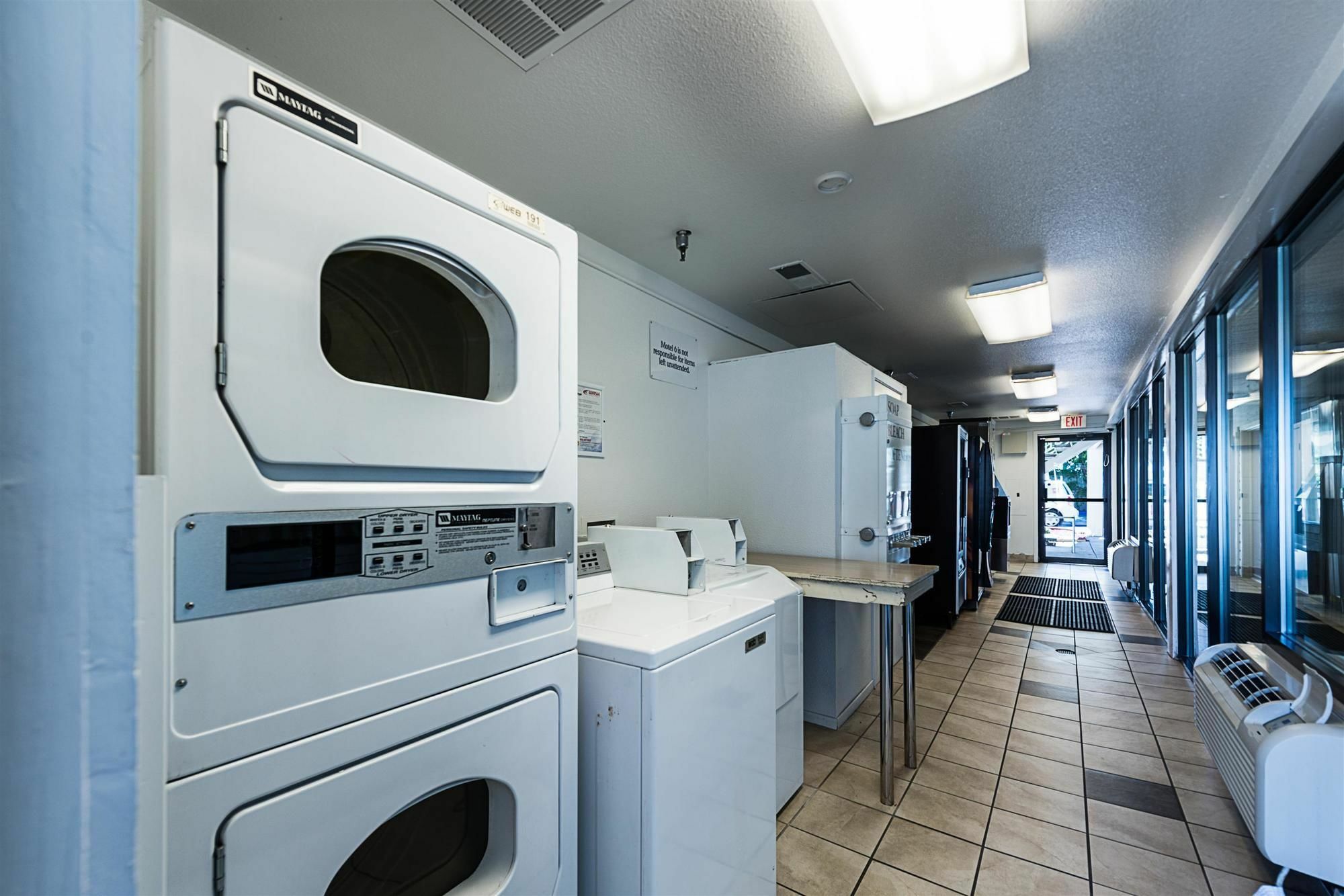 Motel 6-Sparks, Nv - Airport - 스팍스 외부 사진